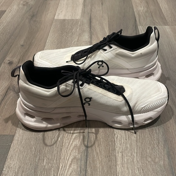 On Running Cloudnova X Sneakers - Picture 8 of 10